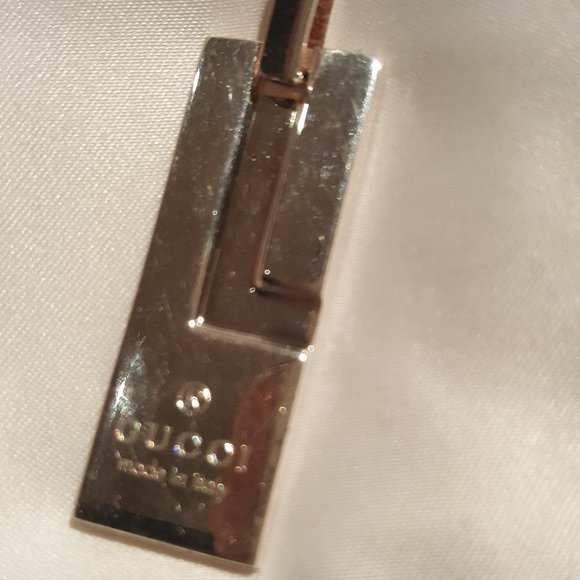 Authentic Gucci Logo G Pendant - Picture 2 of 7